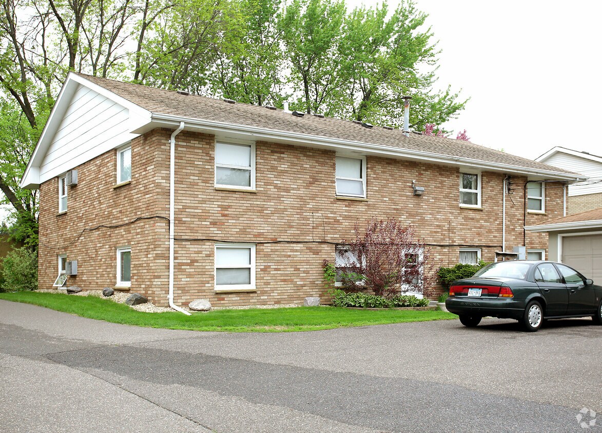 Primary Photo - 2090 Pike Lake Dr