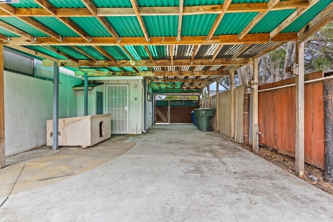 Foto del edificio - 2520 W Ave 134th