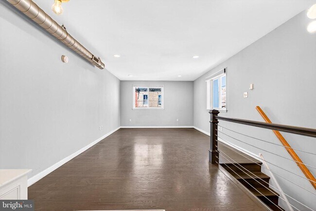 Foto del edificio - 2579 Memphis St