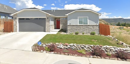 Building Photo - 358 Grullo Ln