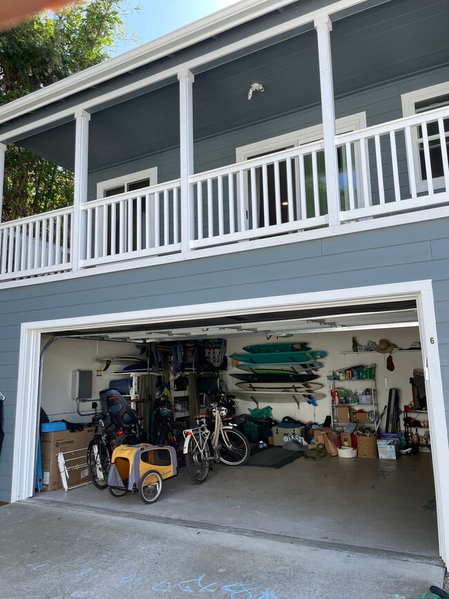 Building Photo - 1204 Hygeia Ave