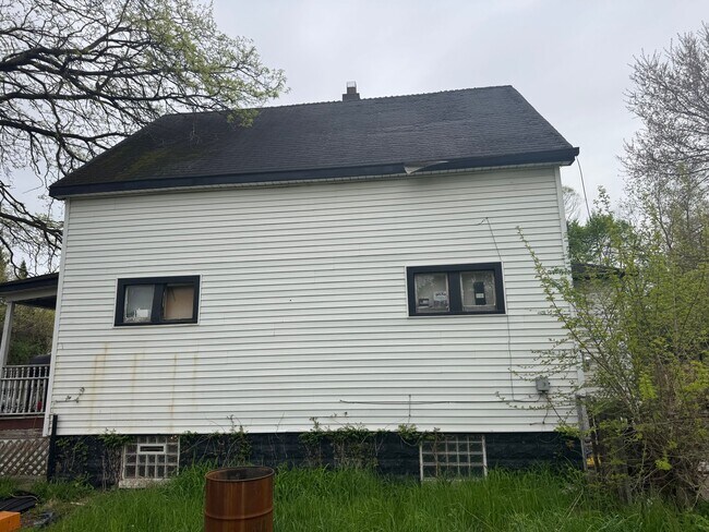 Foto del edificio - 376 Highland St