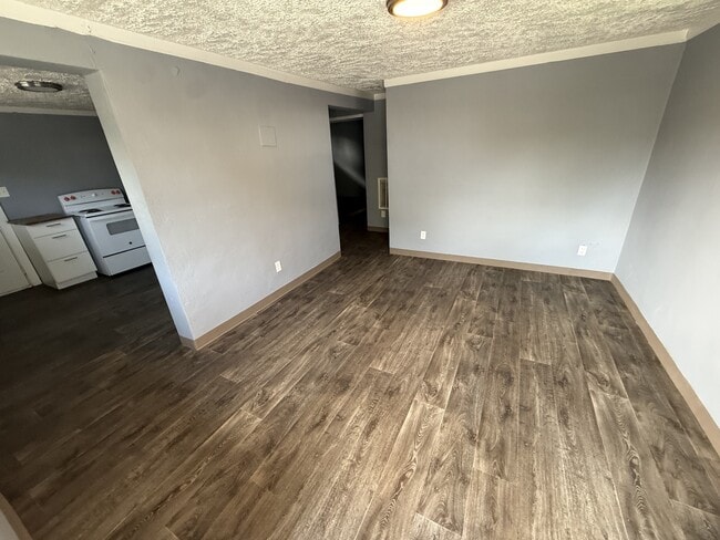 Photo - 1298 Preston St House