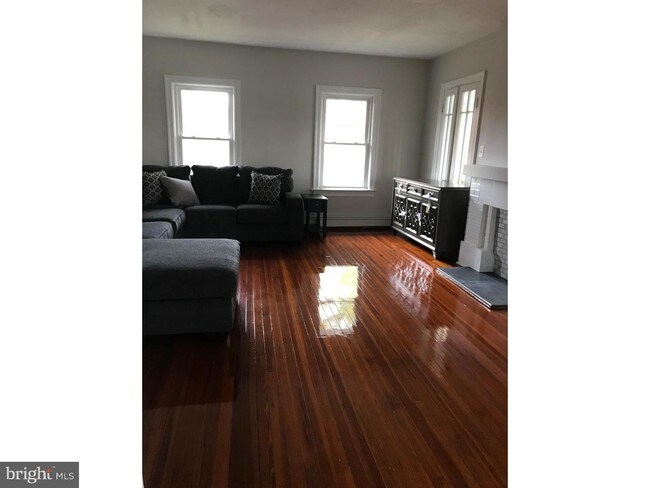 Foto del edificio - 705 Crown St