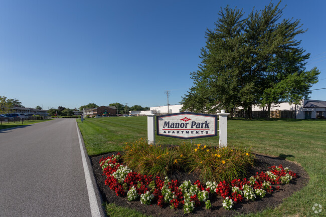 Building Photo - Manor Park Apartments