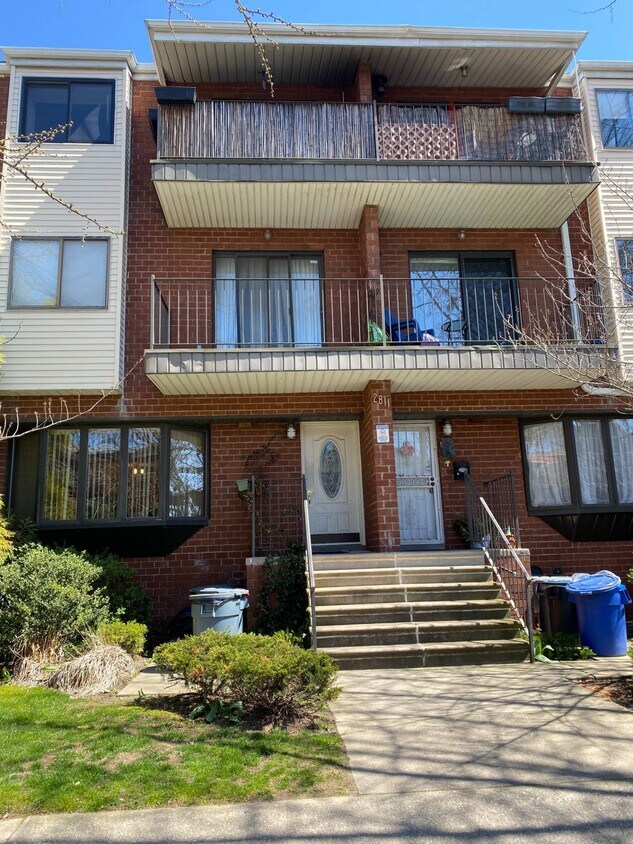 Primary Photo - 2811 E 26th St