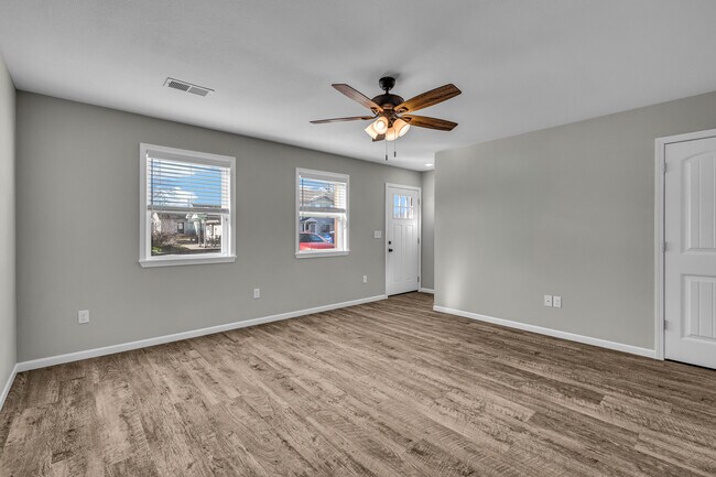 Foto del edificio - 2700 Burke Ave