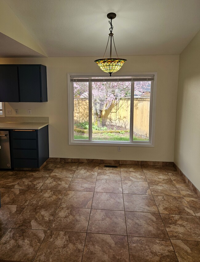 Dining Room - 19561 SW Limestone Ct