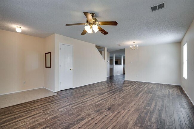 Foto del edificio - 2512 Brinlee Branch Ln