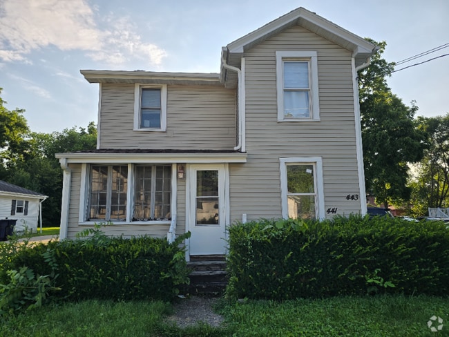 Building Photo - 441 N Pearl St