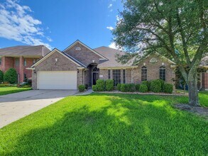 Building Photo - 18511 Falcon Crest Dr