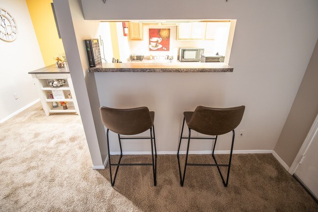 Foto del edificio - 545 South Jefferson Place, Unit #6