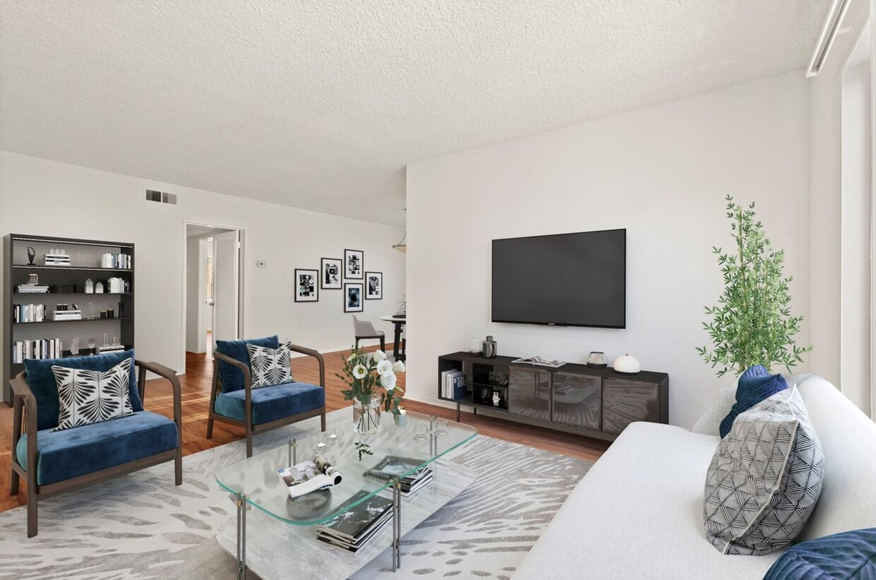 DOHENY Apartments in Beverly Hills, CA