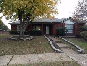 Building Photo - 610 Buttercup Cir