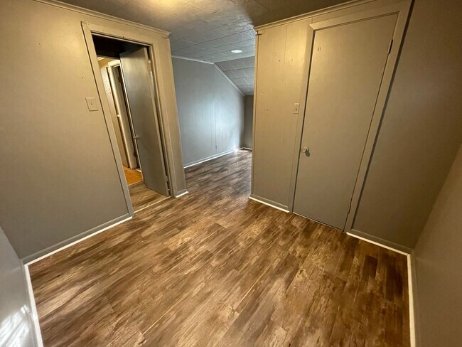 Foto del edificio - 415 W Logan St