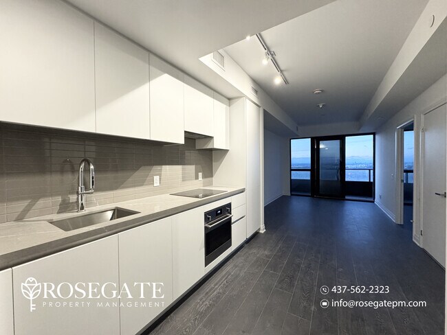 Photo du bâtiment - Luxury 1 Bedroom + Den Condo with Balcony & Included Internet in Mississauga