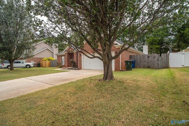 Building Photo - 216 Horseshoe Bend N