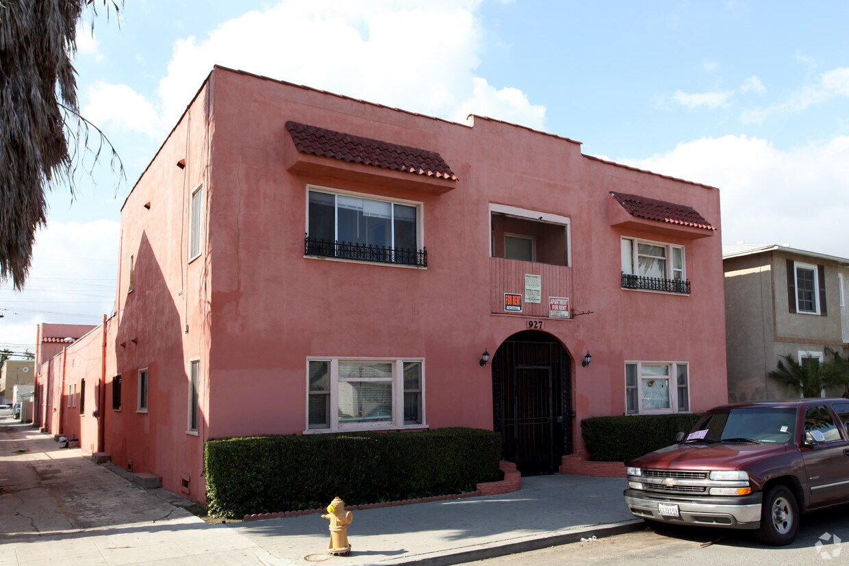 Primary Photo - 927 Magnolia Ave