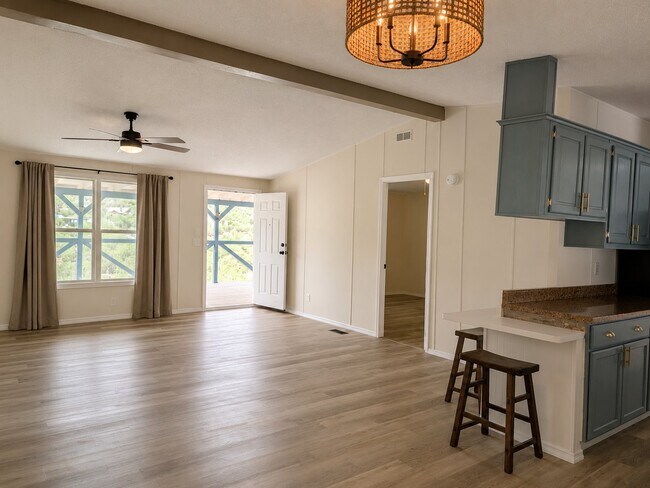Foto del edificio - 3830 W Cedar Heights Rd