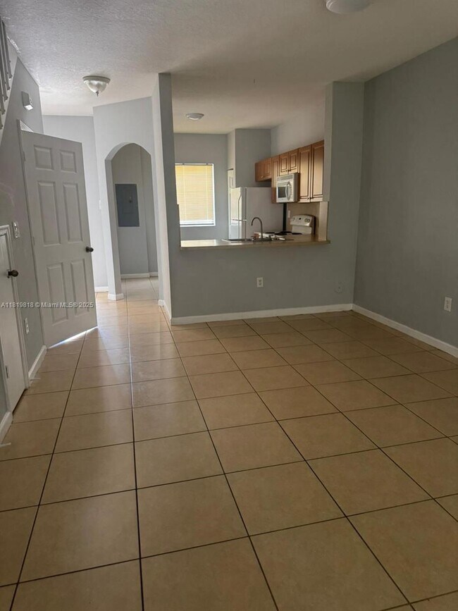 Foto del edificio - 8811 S Isles Cir