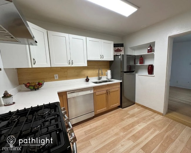 Building Photo - 4 br, 2 bath House - 3525 18Th Street N UNIT