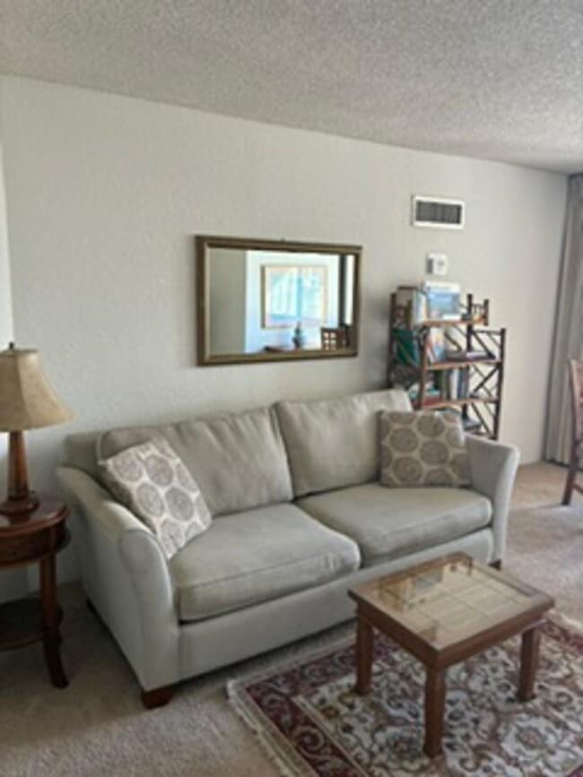 Photo - 300 Wainani Way House