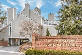 Building Photo - 301 Post Rd E