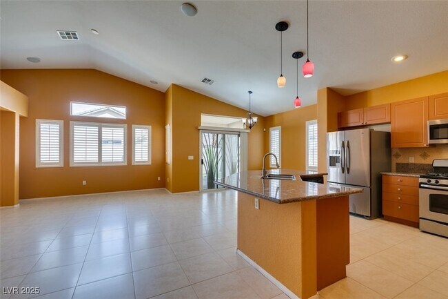 Foto del edificio - 7000 Point Cabrillo Ct