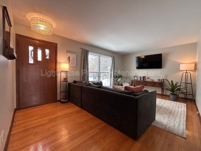 Foto del edificio - 2728 Vassar Dr SE