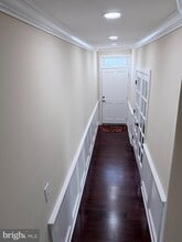 Building Photo - 216 S Henry St