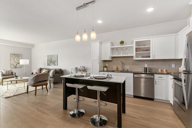 Building Photo - CityVue 2