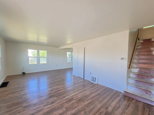 Building Photo - Central Richland Duplex for Rent