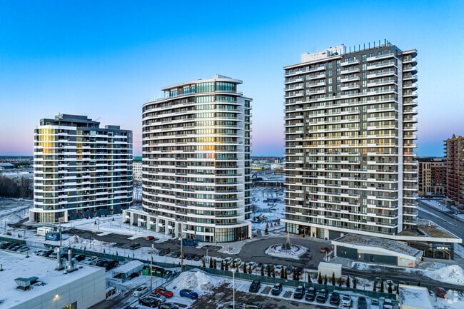 Building Photo - Central Parc Laval