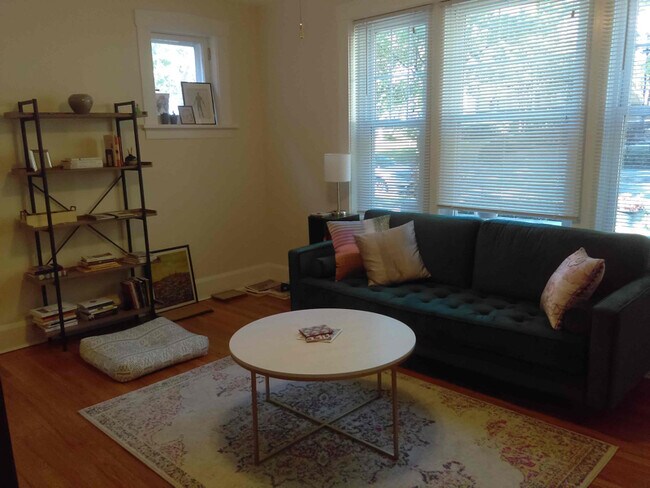 Building Photo - 1270 Boland Pl