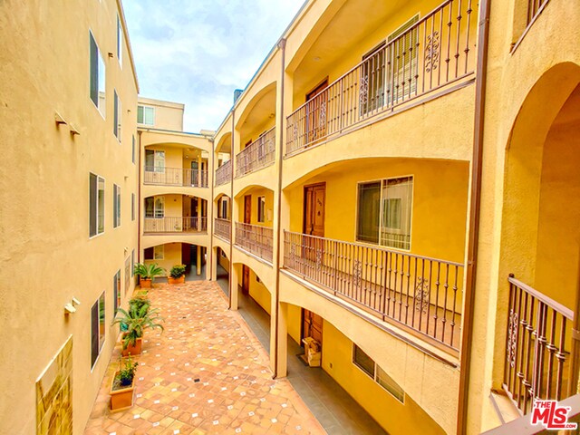 Foto del edificio - 5132 W Maplewood Ave
