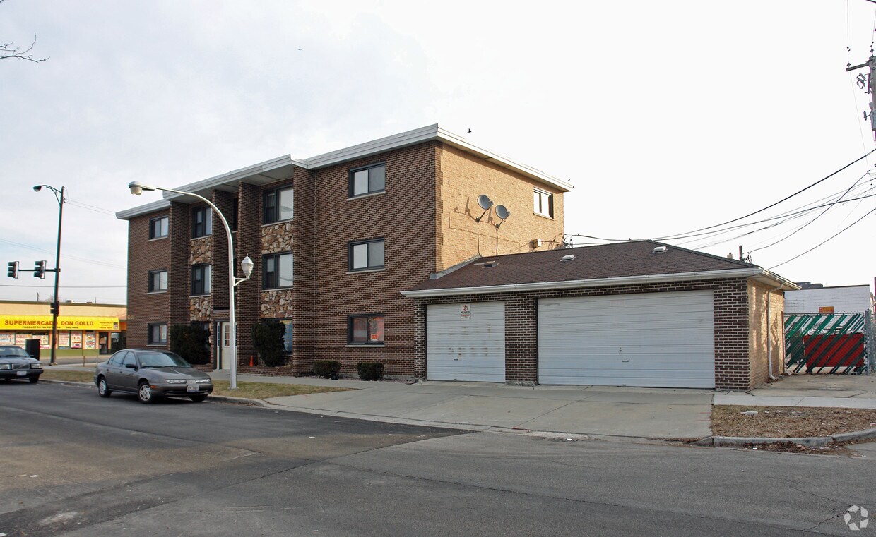 Foto principal - 6301 S Keeler Ave Chicago IL