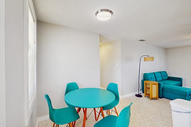 Foto del edificio - 3522 6th Ave