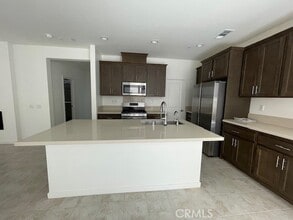 Building Photo - 26149 Park Ave
