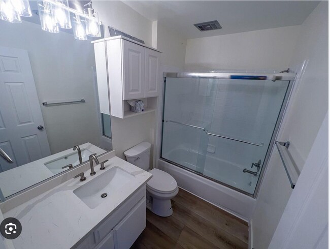 Building Photo - 1515 S Beverly Dr