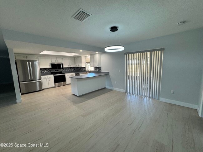 Building Photo - 1320 Woodingham Dr