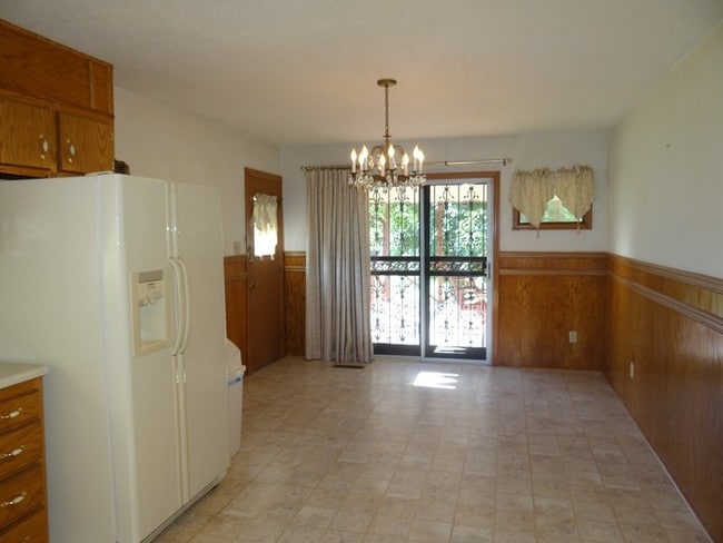 Building Photo - 227 Hulsey Dr