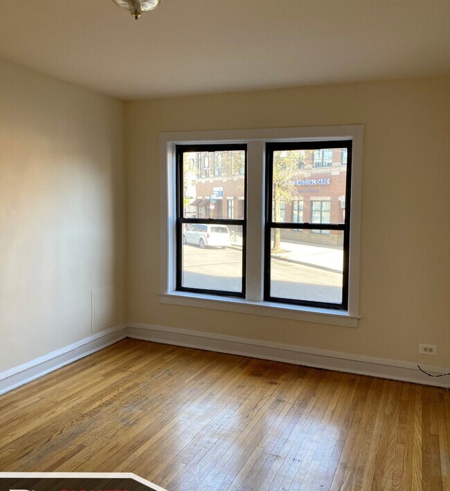 Foto del edificio - 2706 N Spaulding Ave