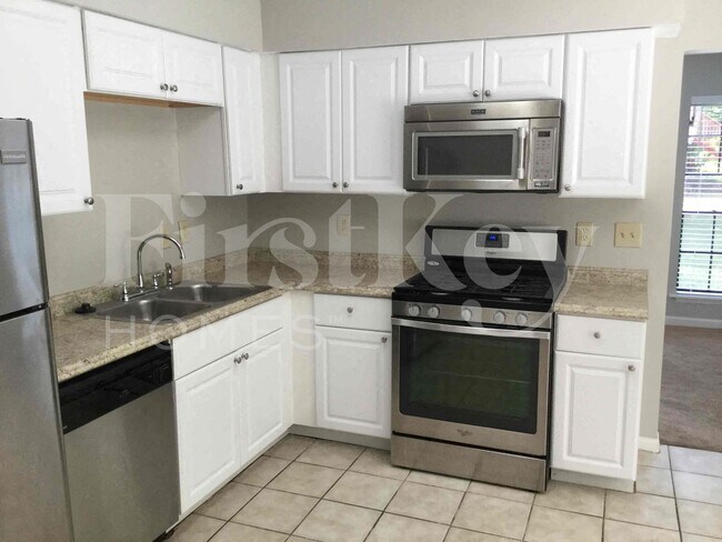 Foto del edificio - 5369 Biffle Ln