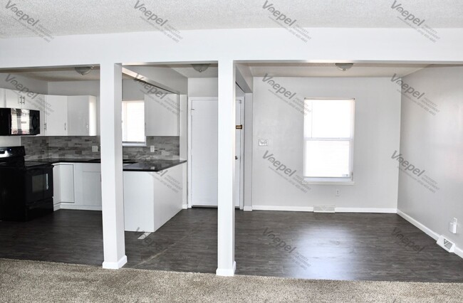 Building Photo - 4 Bedroom, 2 Baths- $2,050 A Month