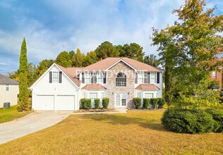 Building Photo - 972 Tara Bend