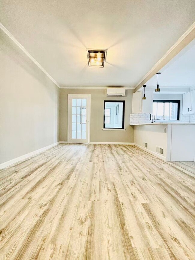 Foto del edificio - 10257 63rd Ave