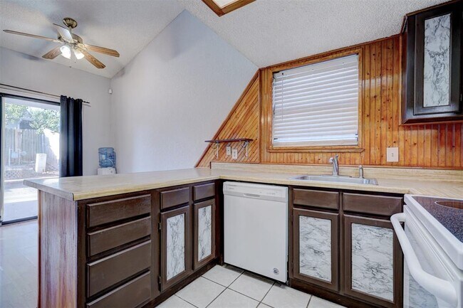 Foto del edificio - 6700 NW 124th St