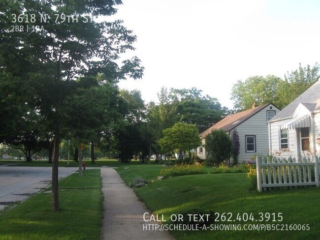Foto del edificio - Single Family Home With Fenced In Yard