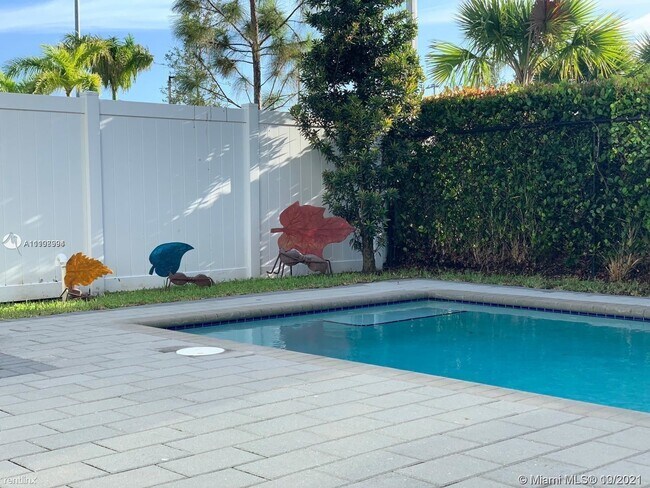 Building Photo - 5 br, 5 bath House - 9935 NW 75th St