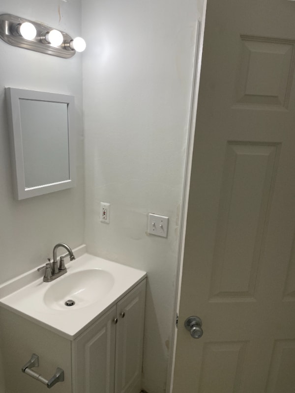 Foto del edificio - 18401 Joy Rd